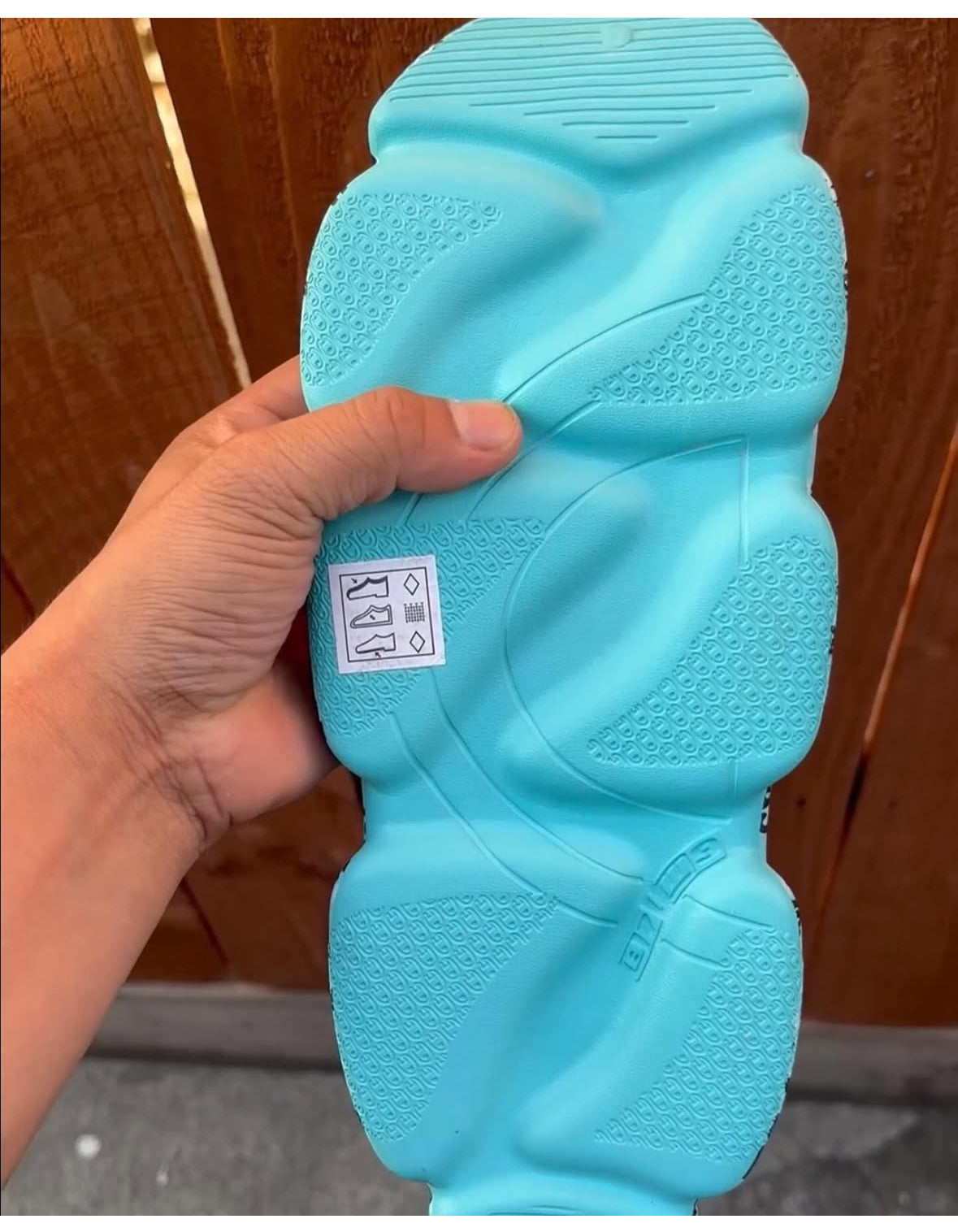 Champion Súper Meloso Smile ‘Teal’ 26 MX / 9 US