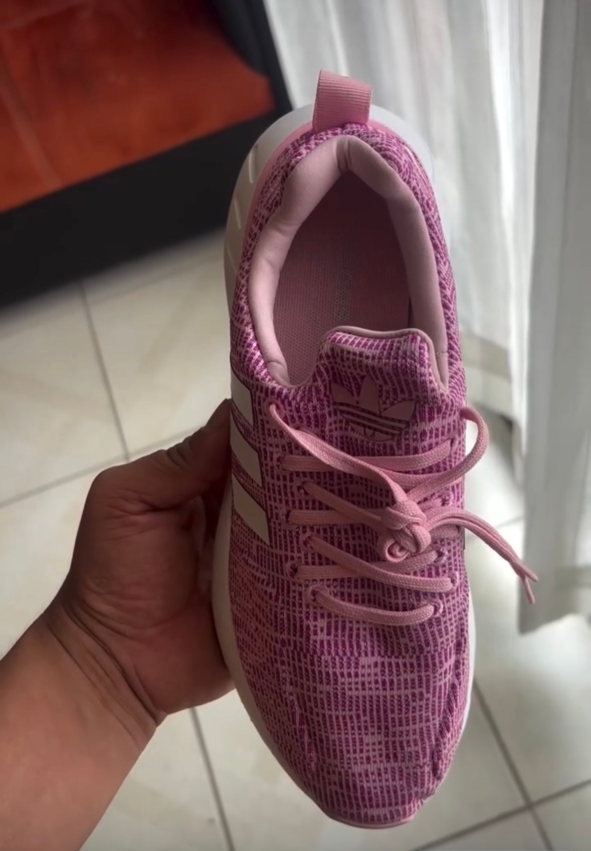 Adidas ‘Swift Run 22’ 25MX