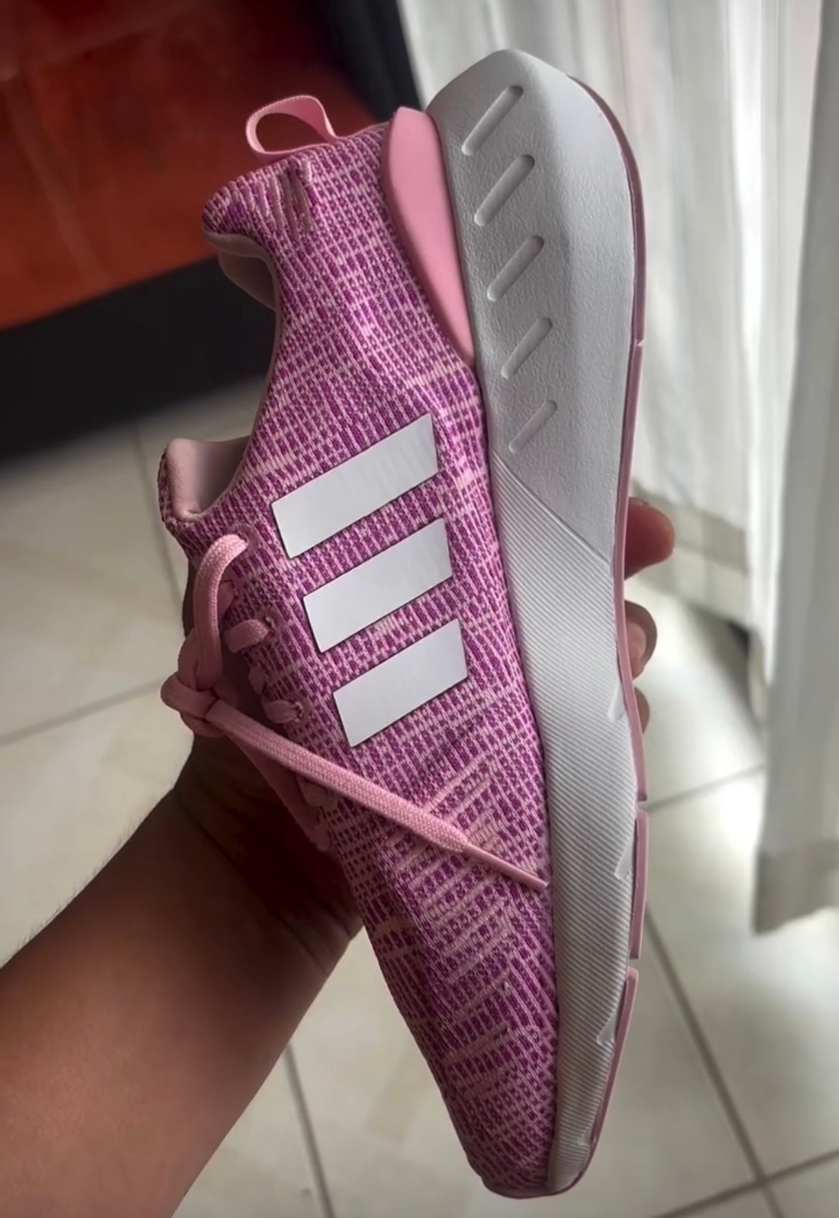 Adidas ‘Swift Run 22’ 25MX