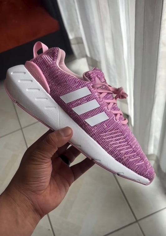 Adidas ‘Swift Run 22’ 25MX